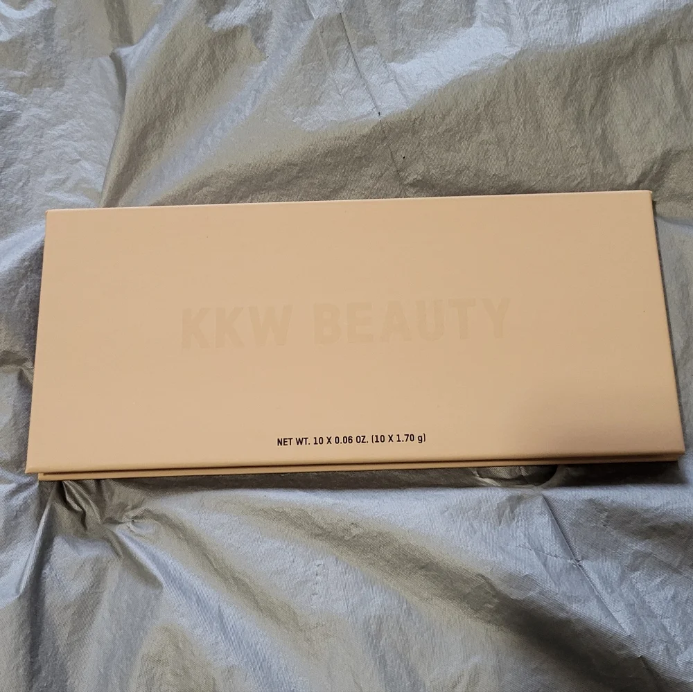 KKW Beauty Classic Eyeshadow Palette